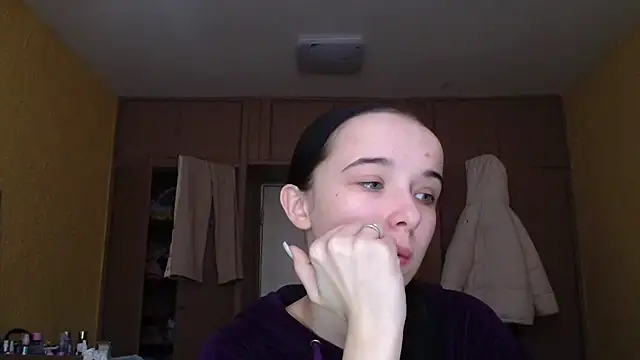 Emilia Light online show from 01/13/26, 08:19