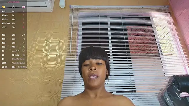 Layla lell online show from 05/13/26, 12:35