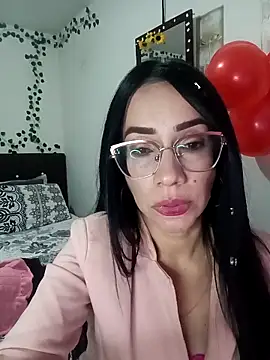 YaraDuartee online show from 02/18/26, 02:51