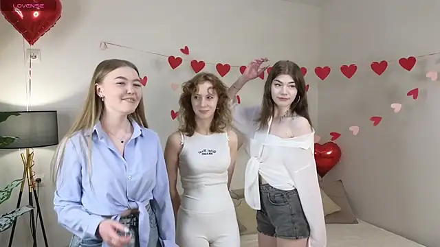 TwixieGuo online show from 02/15/26, 12:25