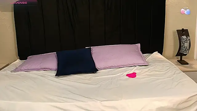 GabySweett  online show from 11/27/25, 12:40