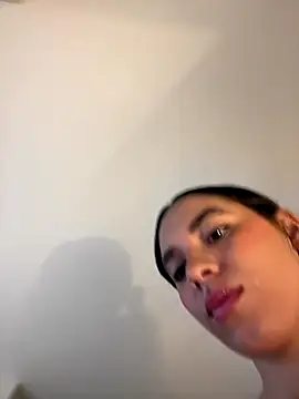 Snapshot of Capricho_01 chatting on 10/18/25, 12:39 Capricho 01 online show from 10/18/25, 12:39