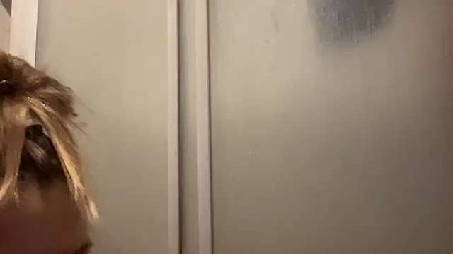 Snapshot of Milysoren chatting on 02/15/26, 07:16 Milysoren online show from 02/15/26, 07:16