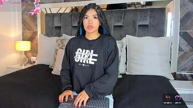 NaylaGrey online show from 10/09/25, 11:41