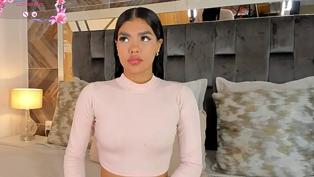 NaylaGrey online show from 11/06/25, 11:55