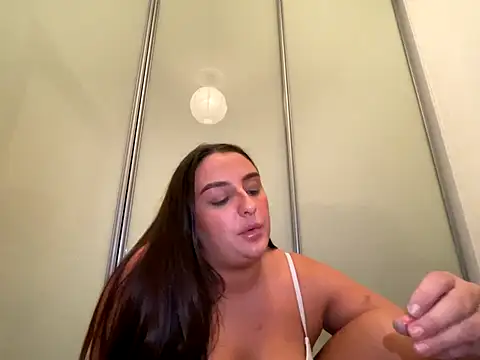 Snapshot of Playfulvixen25 chatting on 10/14/25, 05:30 Playfulvixen25 online show from 10/14/25, 05:30