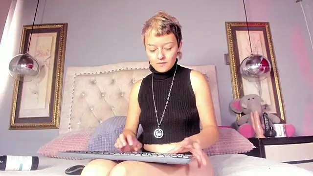 Baby Punk1 online show from 10/13/25, 01:33