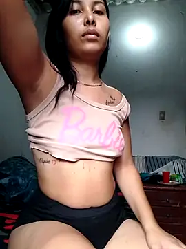 Snapshot of mommy-hot-valeria chatting on 04/10/26, 02:33 mommy-hot-valeria online show from 04/10/26, 02:33