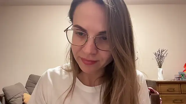 Snapshot of AnnieLove7722 chatting on 11/27/25, 06:21 AnnieLove7722 online show from 11/27/25, 06:21