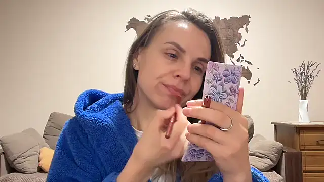 Snapshot of AnnieLove7722 chatting on 11/28/25, 12:30 AnnieLove7722 online show from 11/28/25, 12:30