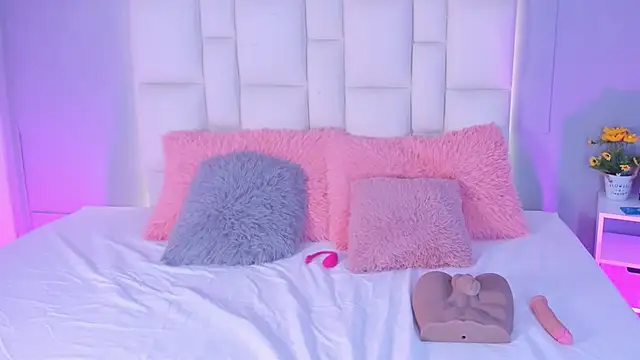 Athenea  fox online show from 11/25/25, 11:32