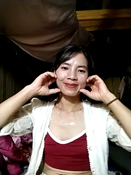 Snapshot of lmc-zz chatting on 10/31/25, 12:28 lmc-zz online show from 10/31/25, 12:28