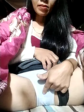 Snapshot of lmc-zz chatting on 11/05/25, 01:44 lmc-zz online show from 11/05/25, 01:44