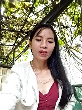 Snapshot of lmc-zz chatting on 11/09/25, 04:33 lmc-zz online show from 11/09/25, 04:33