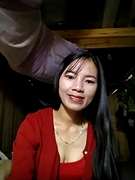 Snapshot of lmc-zz chatting on 11/17/25, 12:16 lmc-zz online show from 11/17/25, 12:16