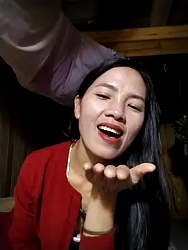 Snapshot of lmc-zz chatting on 11/19/25, 12:05 lmc-zz online show from 11/19/25, 12:05