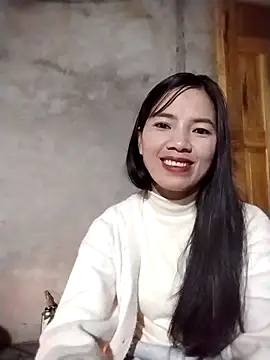 Snapshot of lmc-zz chatting on 12/16/25, 12:15 lmc-zz online show from 12/16/25, 12:15