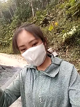 bree-zz online show from 12/18/25, 04:18