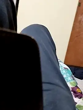 Snapshot of Ferno640916 chatting on 10/13/25, 03:50 Ferno640916 online show from 10/13/25, 03:50