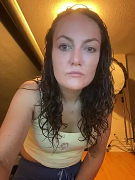 sexybriiiixoxo online show from 05/12/26, 01:47