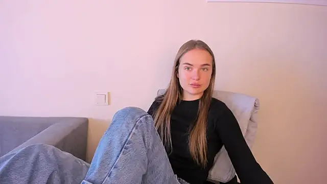 LilMary  online show from 10/29/25, 07:21