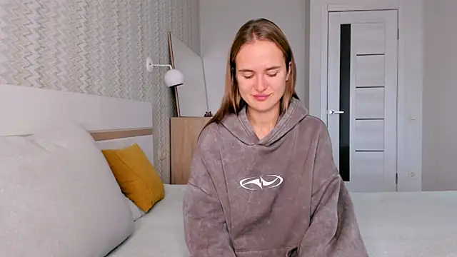 LilMary  online show from 11/03/25, 08:15