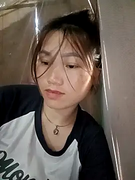 min-xinh online show from 10/16/25, 09:10