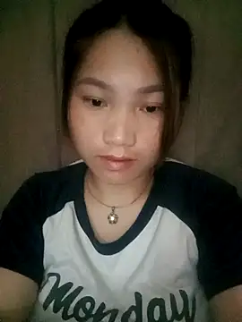 min-xinh online show from 10/21/25, 08:09