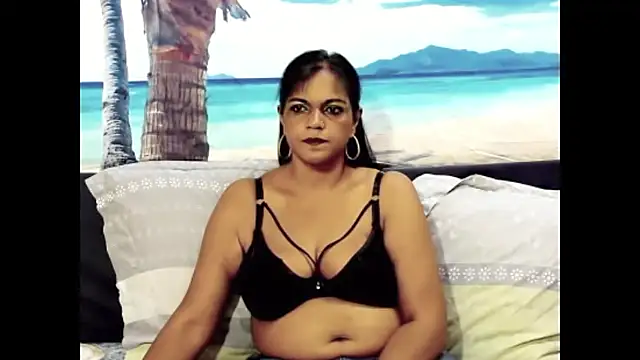 Snapshot of indianswtbella chatting on 01/15/26, 04:50 indianswtbella online show from 01/15/26, 04:50