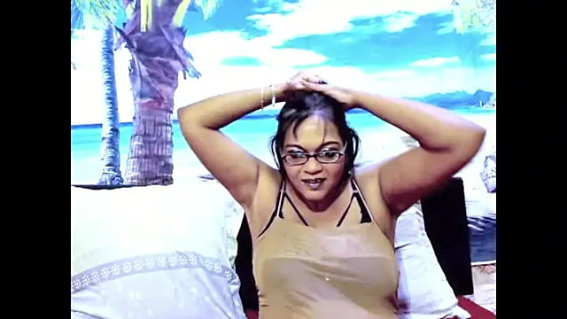 Snapshot of indianswtbella chatting on 02/05/26, 05:01 indianswtbella online show from 02/05/26, 05:01