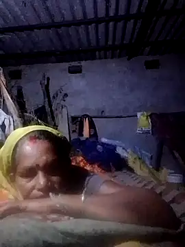 Snapshot of Rs_sonam chatting on 09/29/25, 04:01 Rs sonam online show from 09/29/25, 04:01