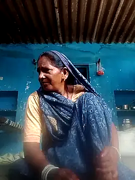 Snapshot of Rs_sonam chatting on 09/30/25, 08:19 Rs sonam online show from 09/30/25, 08:19