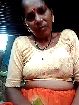 Snapshot of Rs_sonam chatting on 10/07/25, 11:29 Rs sonam online show from 10/07/25, 11:29