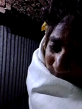 Snapshot of Rs_sonam chatting on 11/21/25, 09:02 Rs sonam online show from 11/21/25, 09:02