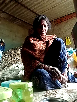 Snapshot of Rs_sonam chatting on 11/25/25, 04:12 Rs sonam online show from 11/25/25, 04:12