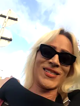 alexawinterrr online show from 12/13/25, 10:26