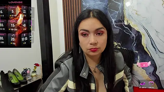 Snapshot of angelinee39 chatting on 10/26/25, 08:42 angelinee39 online show from 10/26/25, 08:42