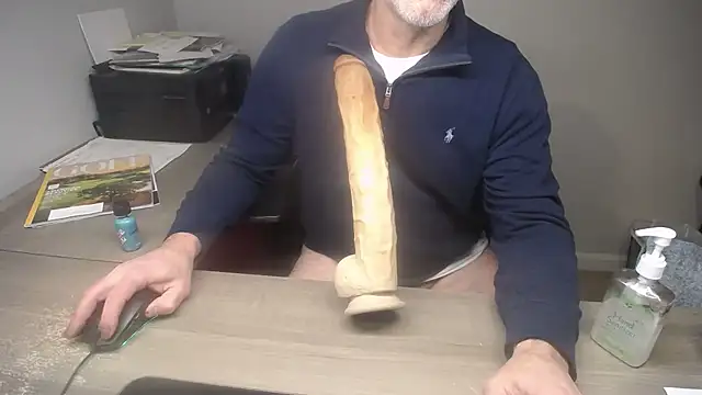 Snapshot of sackstor chatting on 12/30/24, 10:01 sackstor online show from 12/30/24, 10:01