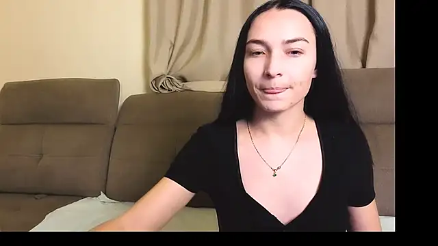 Snapshot of Emilly__Grey chatting on 01/12/26, 08:25 Emilly Grey online show from 01/12/26, 08:25