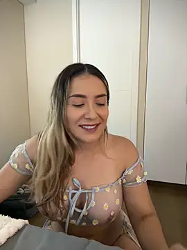 Mariana gom online show from 03/18/26, 01:47