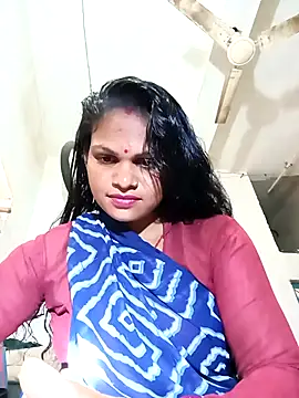 Snapshot of SHMA-77 chatting on 10/01/25, 08:20 SHMA-77 online show from 10/01/25, 08:20