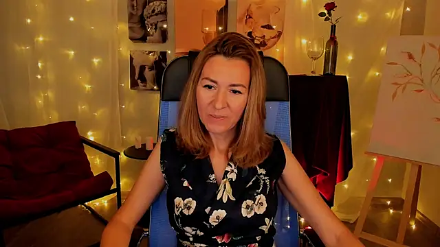 DonnaSmitth online show from 10/25/25, 07:05