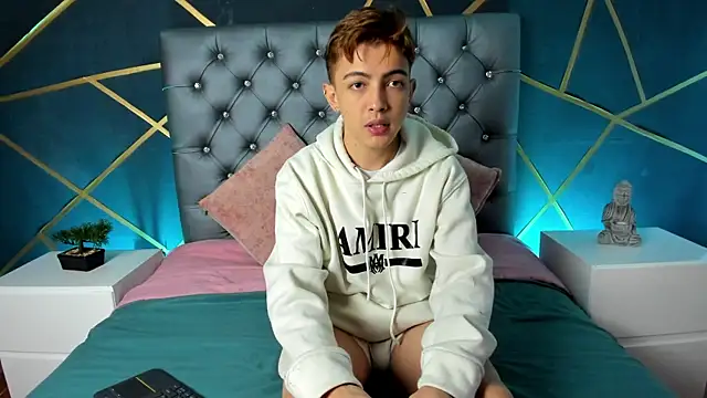 Lian Miller1  online show from 10/20/25, 12:27