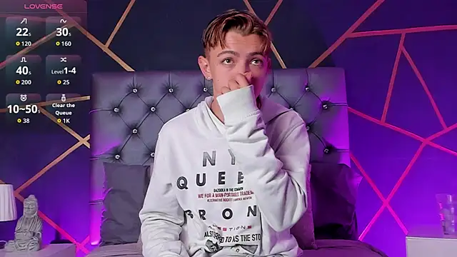 Lian Miller1  online show from 03/30/26, 12:28