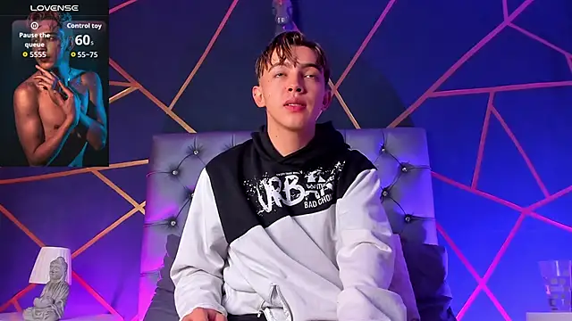 Lian Miller1  online show from 04/16/26, 12:39