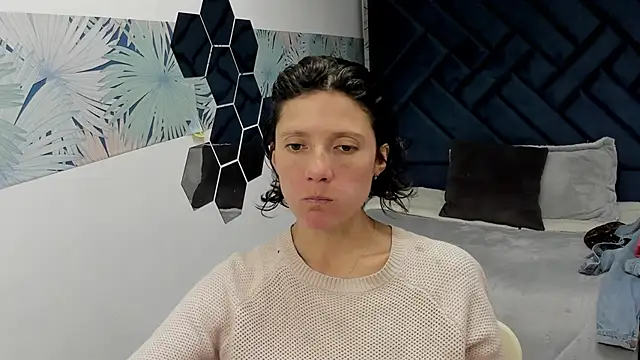 Valery More   online show from 11/19/25, 12:27