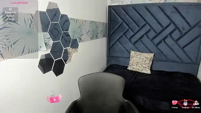 Valery More   online show from 01/13/26, 12:10