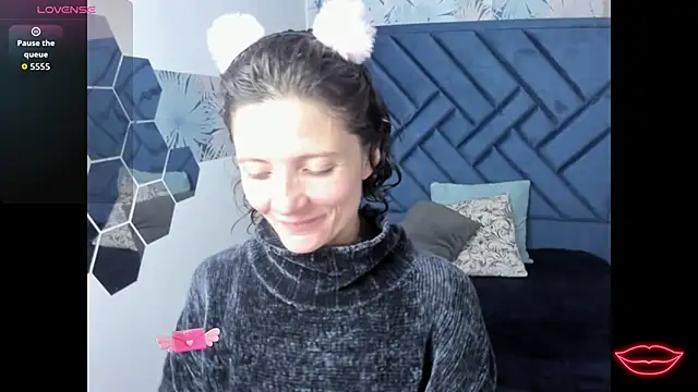 Valery More   online show from 01/17/26, 01:16