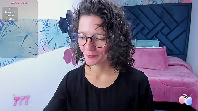 Valery More   online show from 04/30/26, 01:39