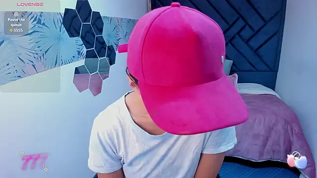 Valery More   online show from 05/30/26, 01:19